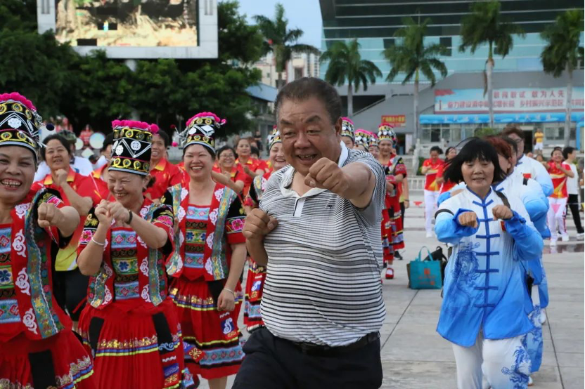 微信小程序助力跑步运动，一站式智能解决方案的探索与实践