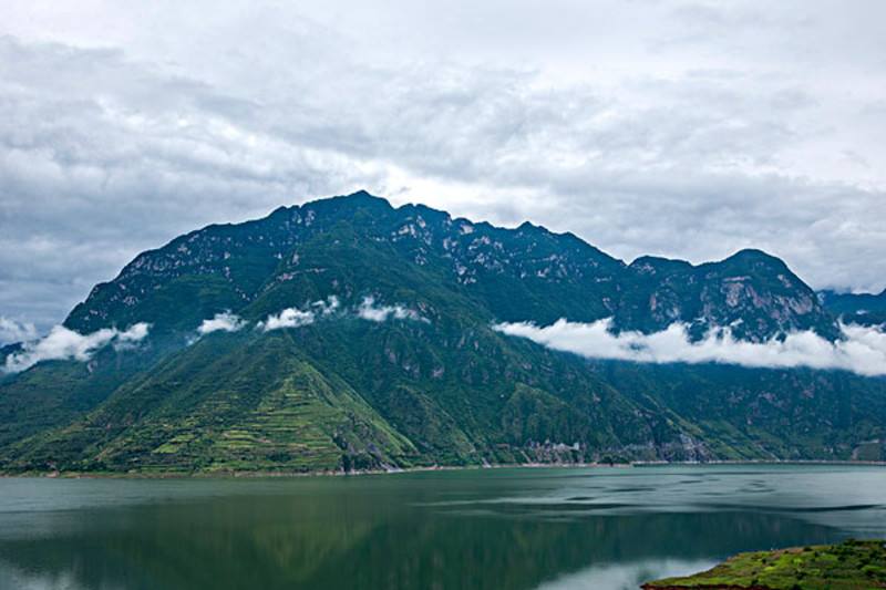 自驾游石棉县旅游景点 自驾游石棉县旅游景点推荐