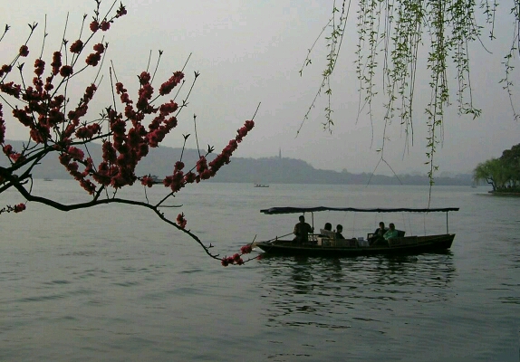 何人解赏西湖好 西湖这首诗的意思